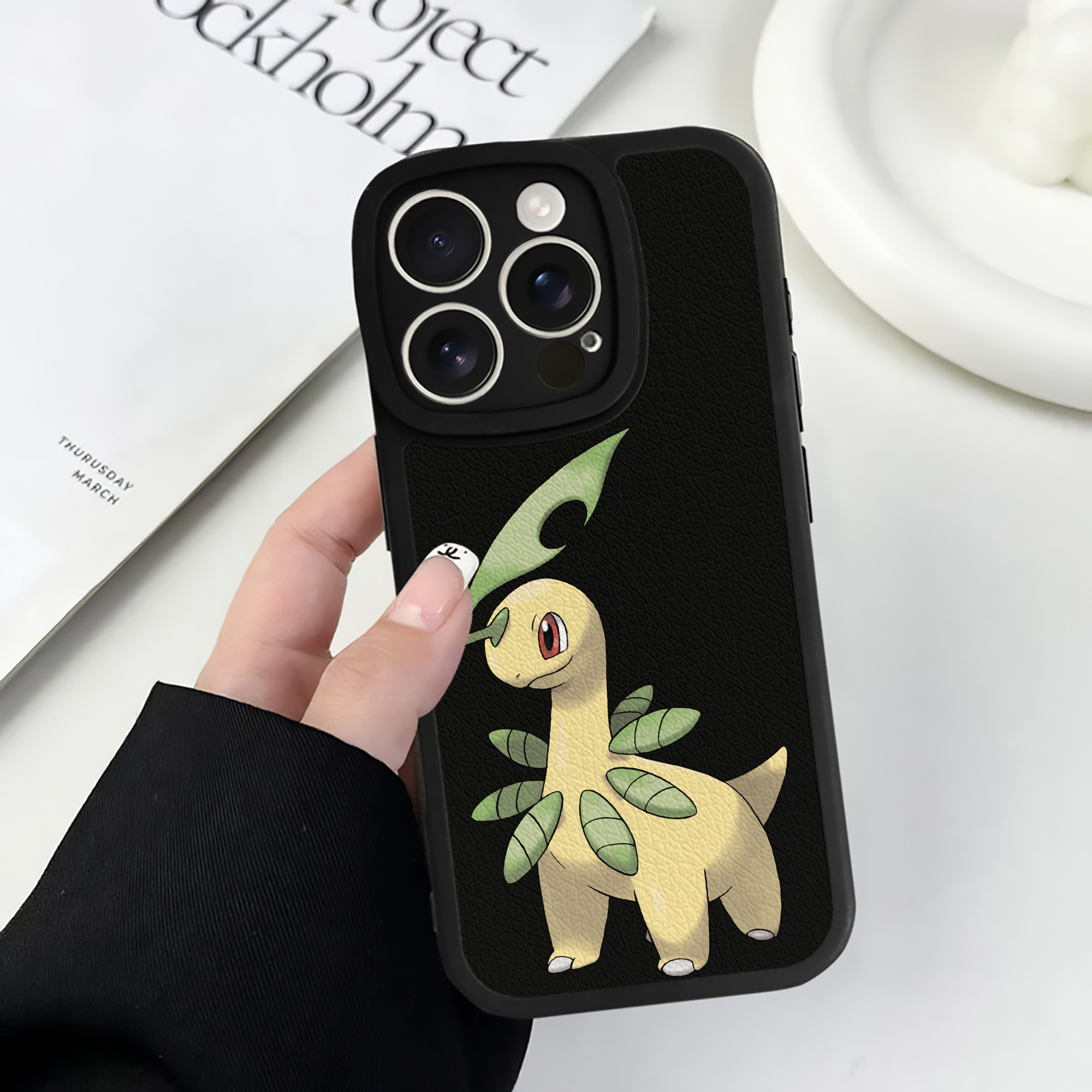 （画像用） ポケットモンスター Pokémon 【iPhone 16シリーズ対応】シリコンスマホケース（レザー調） 材質：シリコン